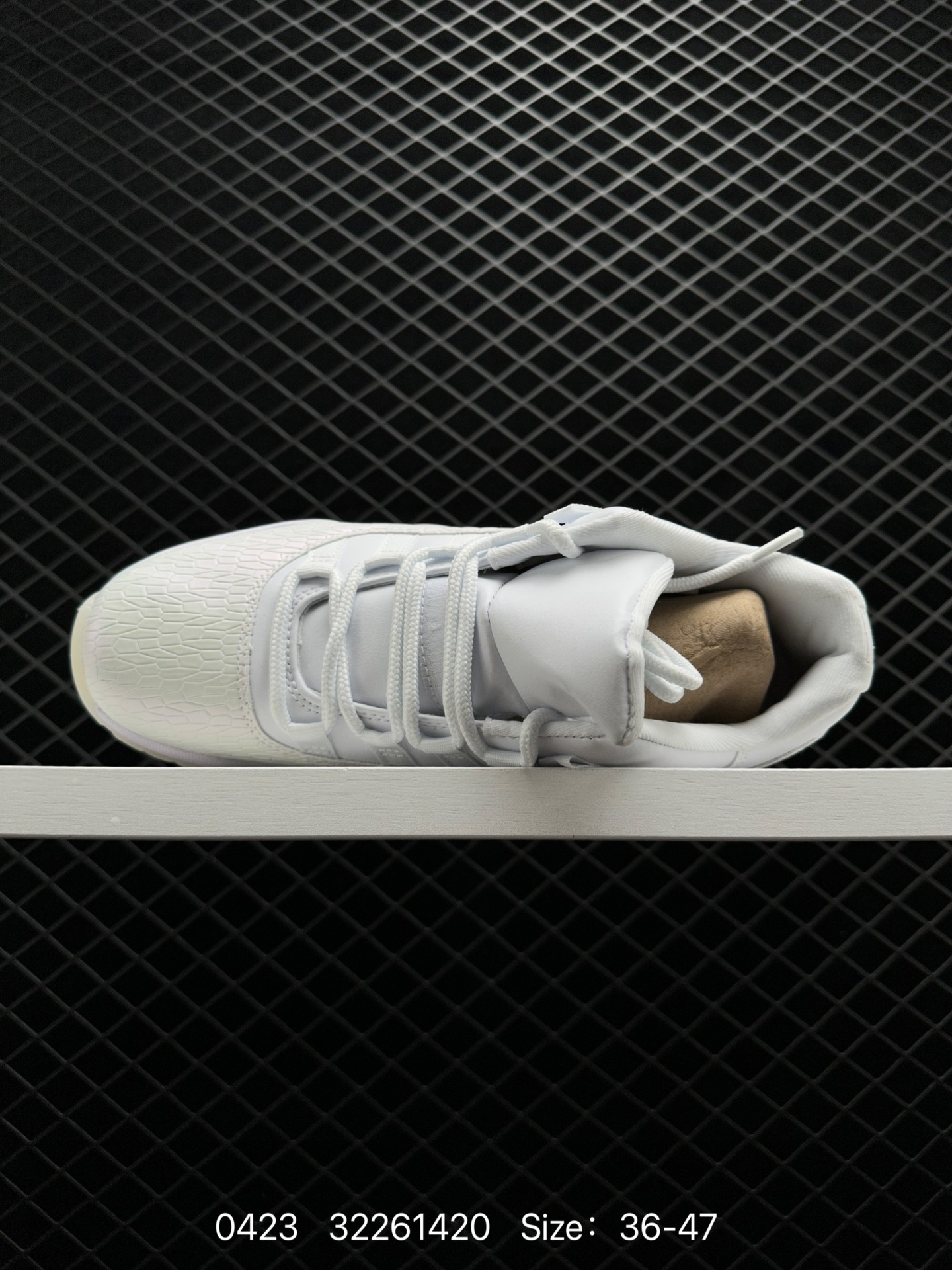 Air Jordan 11 Retro “Concord”